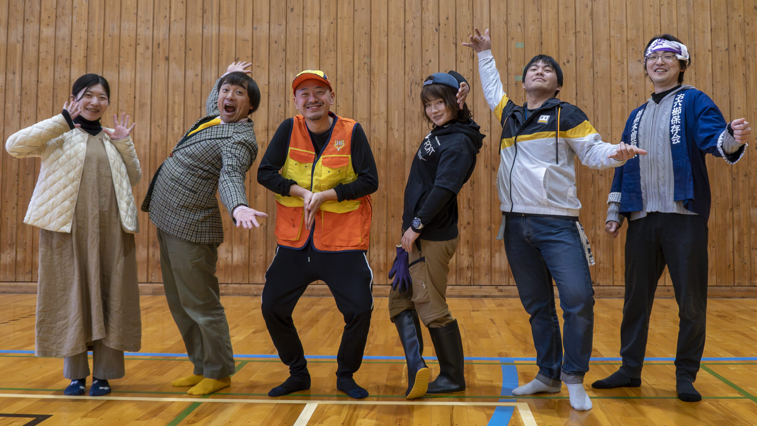 これまでの協力隊の集合写真。2024年掲載記事より